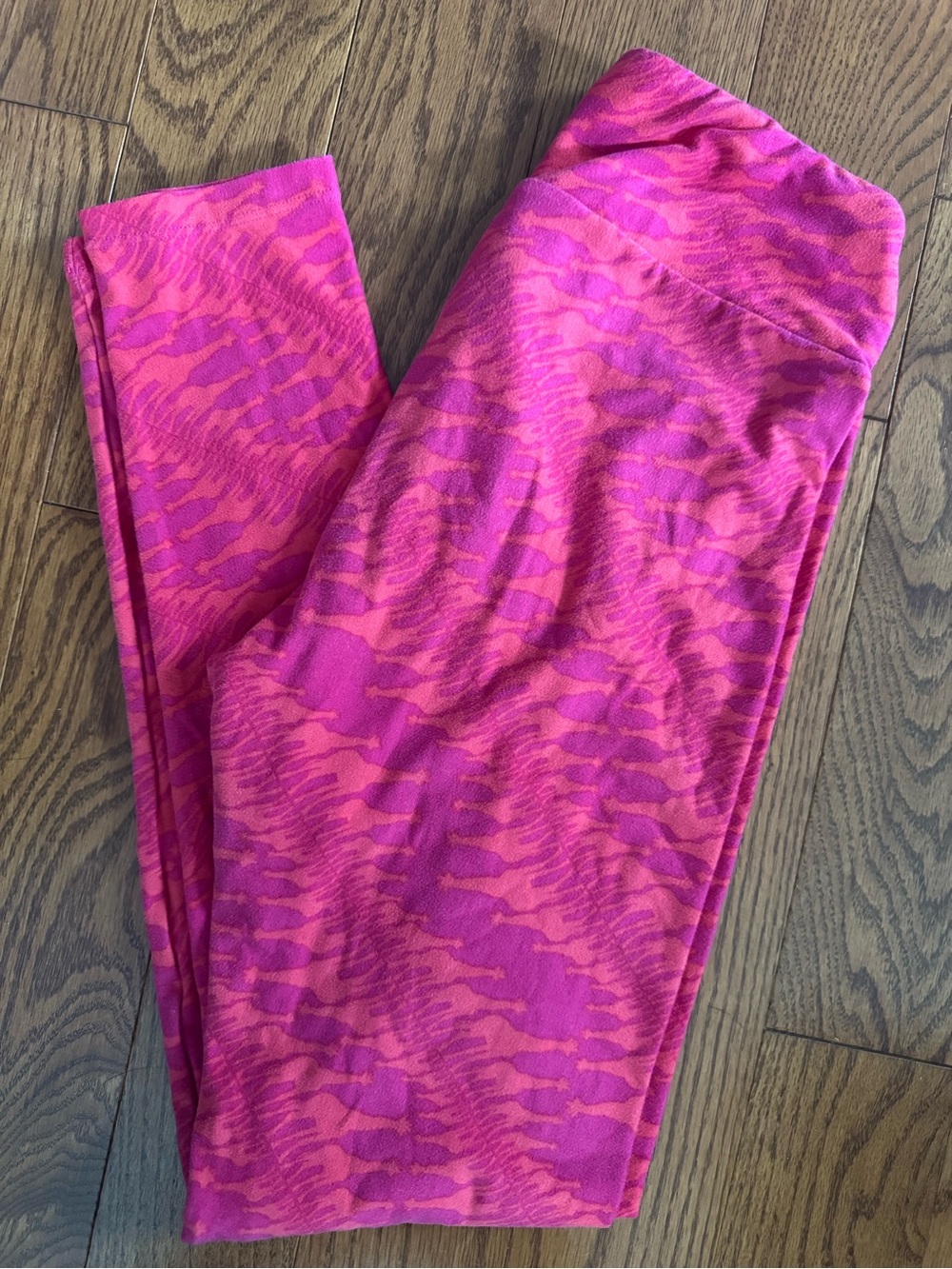 LuLaRoe Pink & Orange Giraffe Leggings